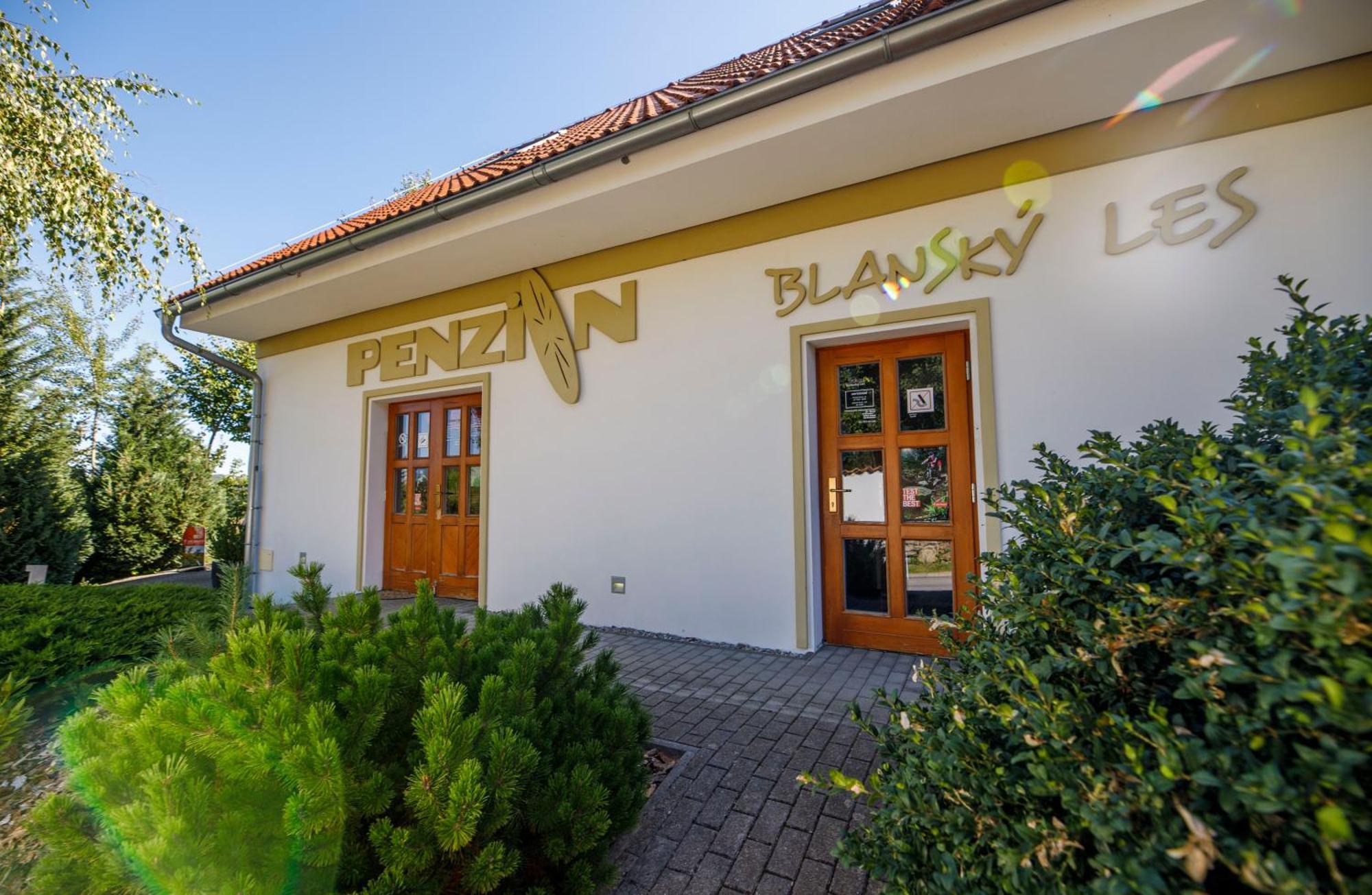 Penzion Blansky Les Dubné Buitenkant foto